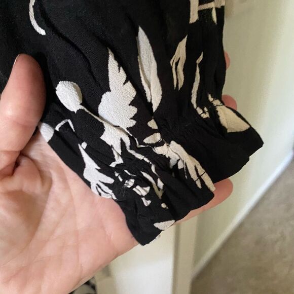 SONMER Dress NWOT w/ lace detail. Boutique from India sz small could fit OSFA - Picture 3 of 5